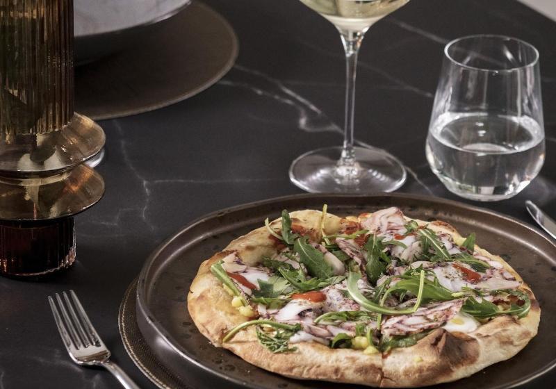 ホテル We.me Suite