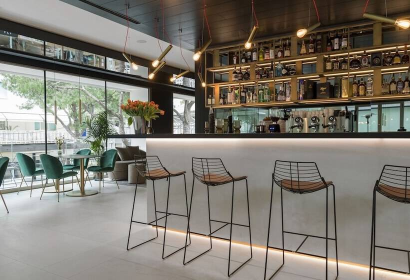 ホテル We.me Suite