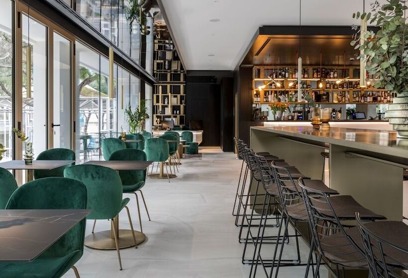 ホテル We.me Suite