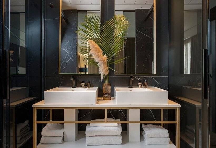 ホテル We.me Suite