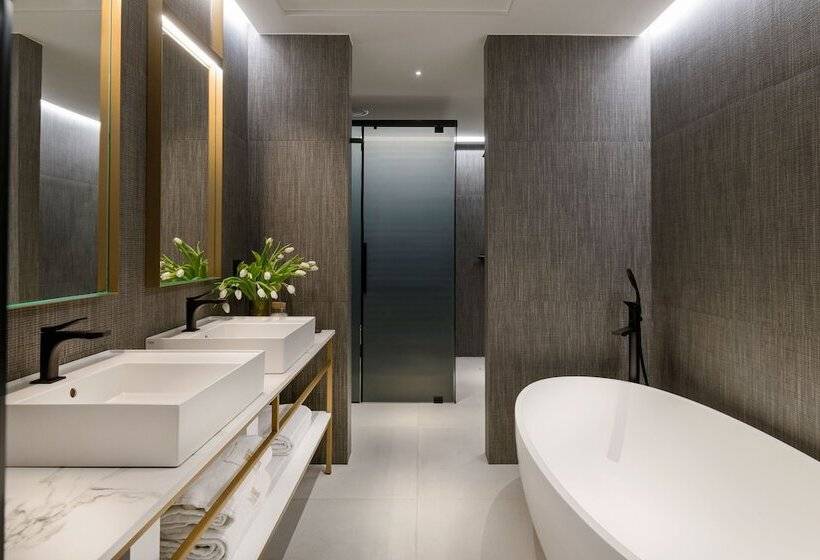 ホテル We.me Suite