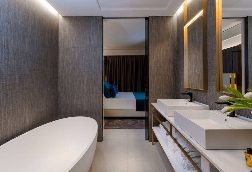 ホテル We.me Suite