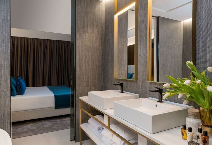 ホテル We.me Suite