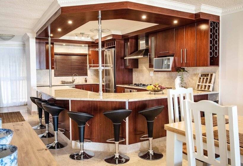 Jeffreys Bay Beach Accommodation