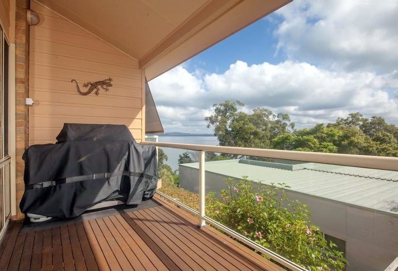 Moy At Nelson Bay, 2/30 Thurlow Avenue