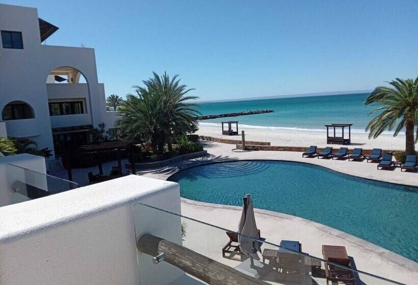 Playa De La Paz Condominiums