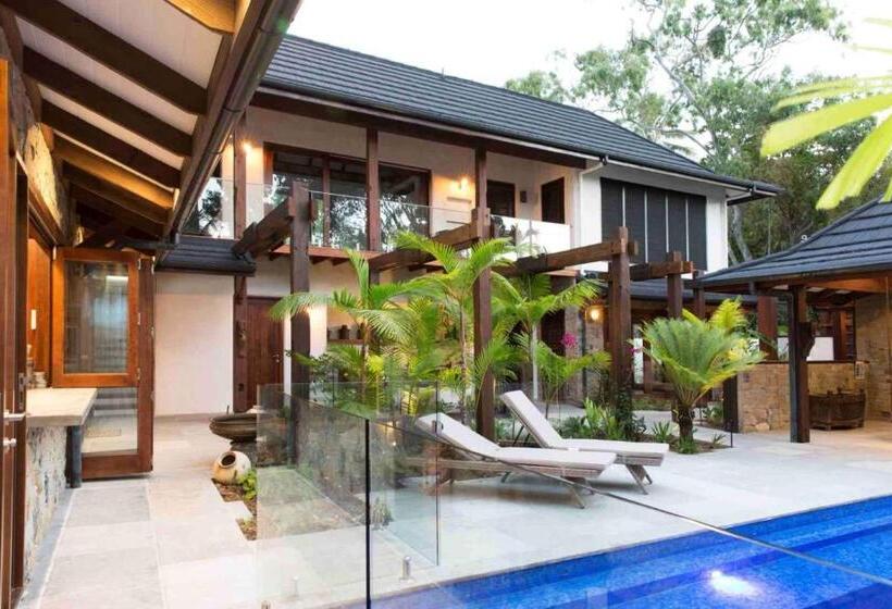Spice At Oak Absolute Beachfront With Private Pool Near Port Douglas