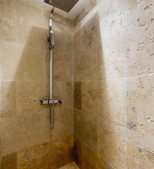 The Crew House La Ciotat   Maison De Pêcheur En Triplex 3 Chambres Et Box Privatif Au Dessus Du Vieu