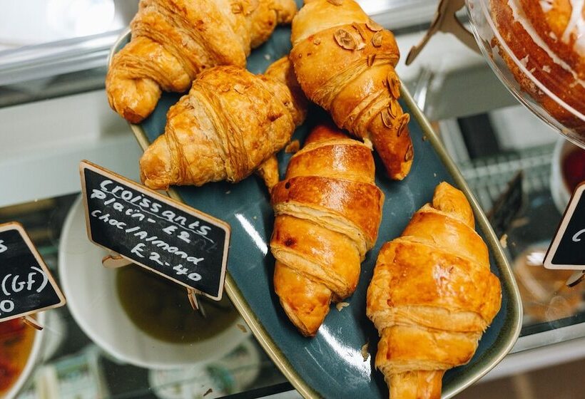 مبيت وإفطار Exelby Green Dragon