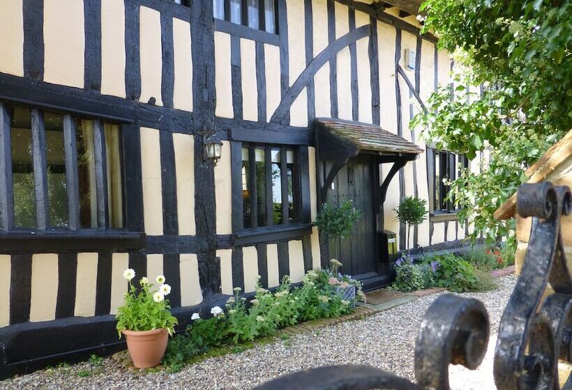 مبيت وإفطار Greyhound Cottage