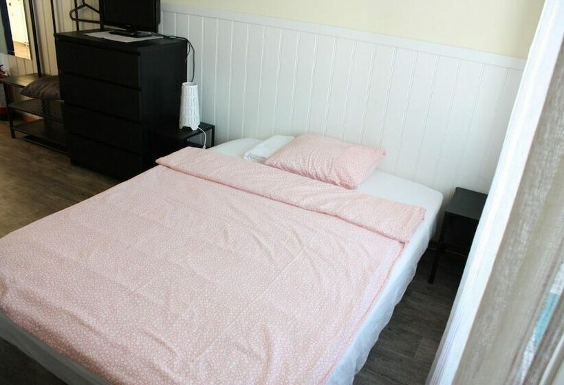 Bedder At Oslo Airport