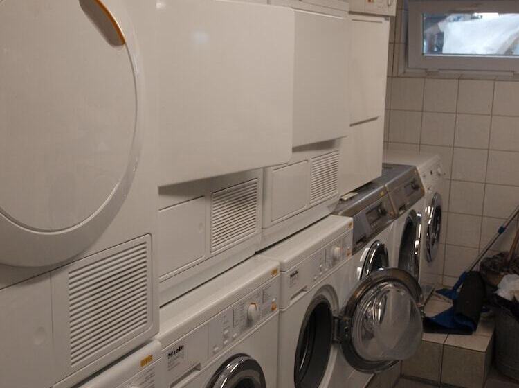 Bedder At Oslo Airport