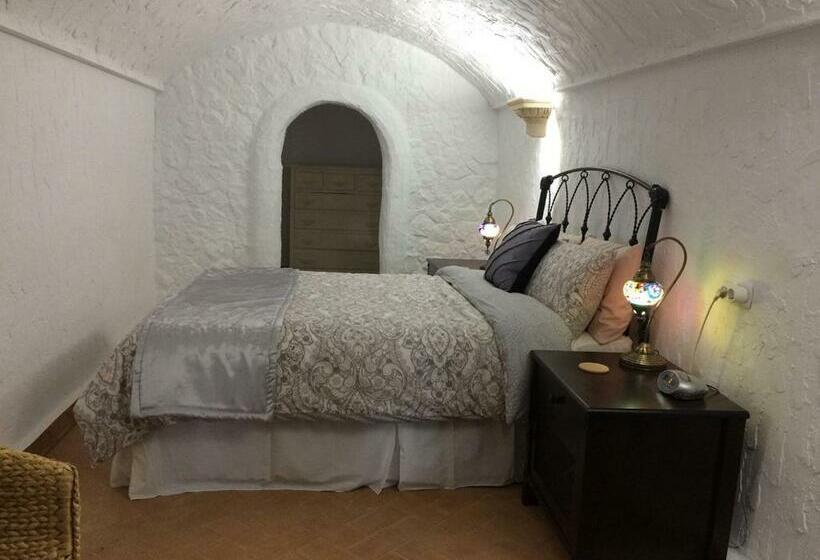 Cueva Romana, Adults Only Cave House