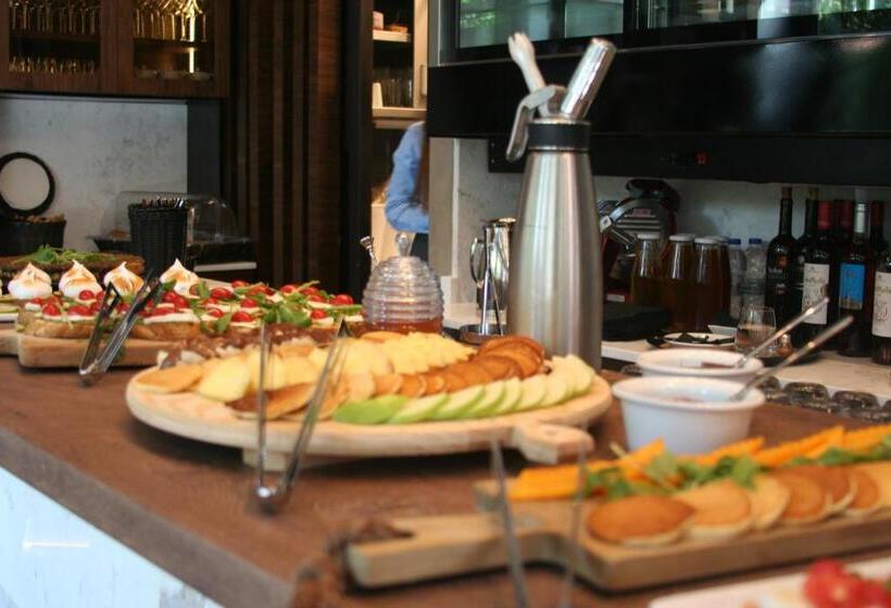 בית מלון כפרי Aya