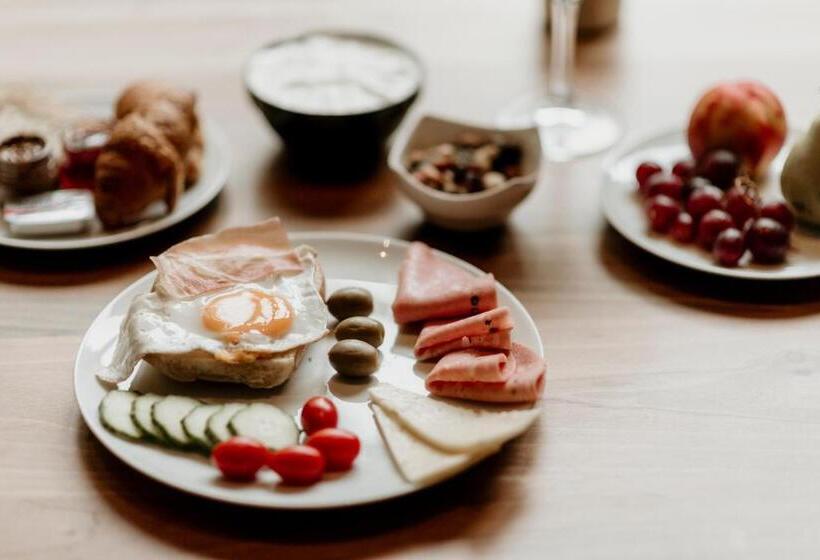 בית מלון כפרי Aya