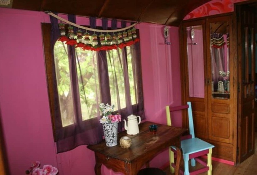 בית מלון כפרי Camping Le Vallon