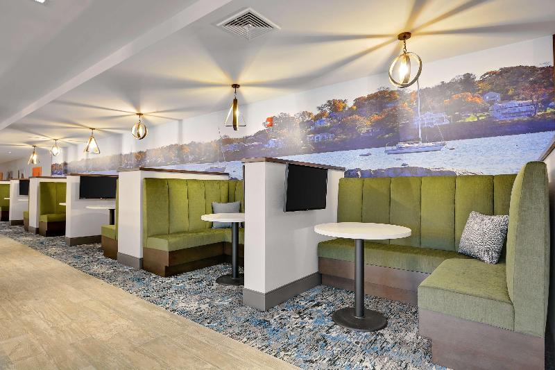 فندق Hampton Inn Salem Boston