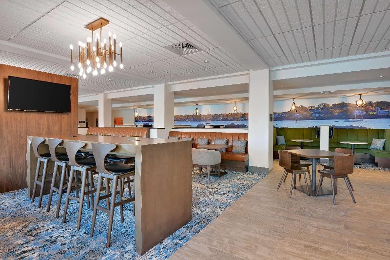 فندق Hampton Inn Salem Boston