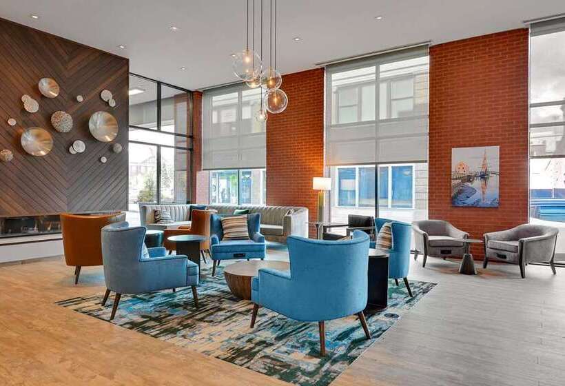 فندق Hampton Inn Salem Boston