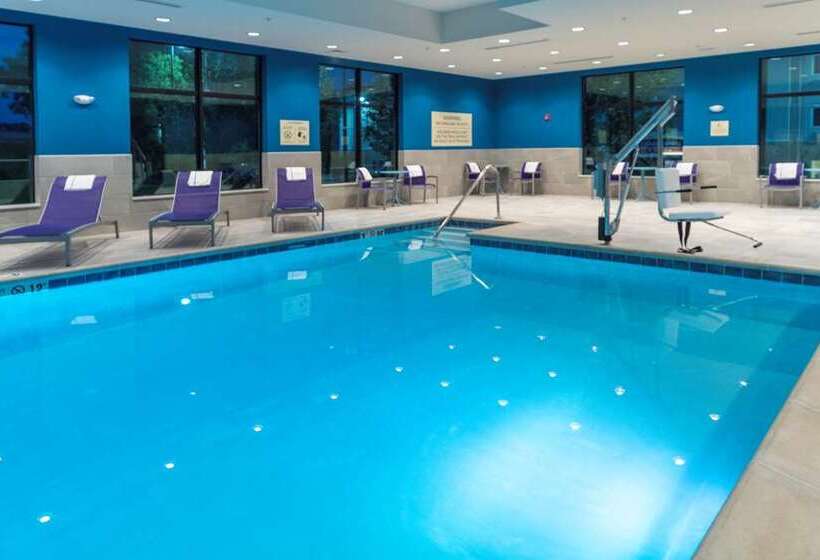 בית מלון כפרי Hampton Inn & Suites Conway