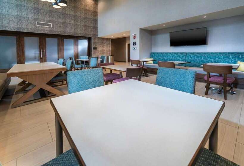 בית מלון כפרי Hampton Inn & Suites Conway