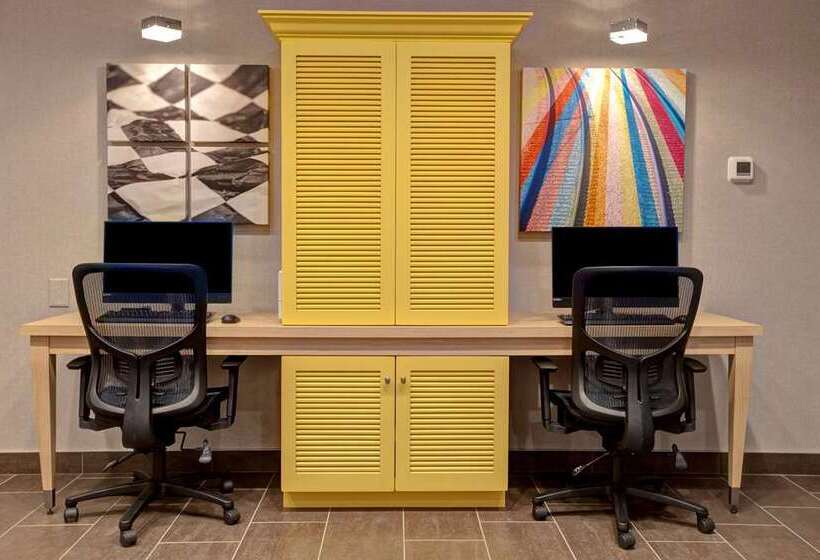 فندق Home2 Suites By Hilton Carmel Indianapolis