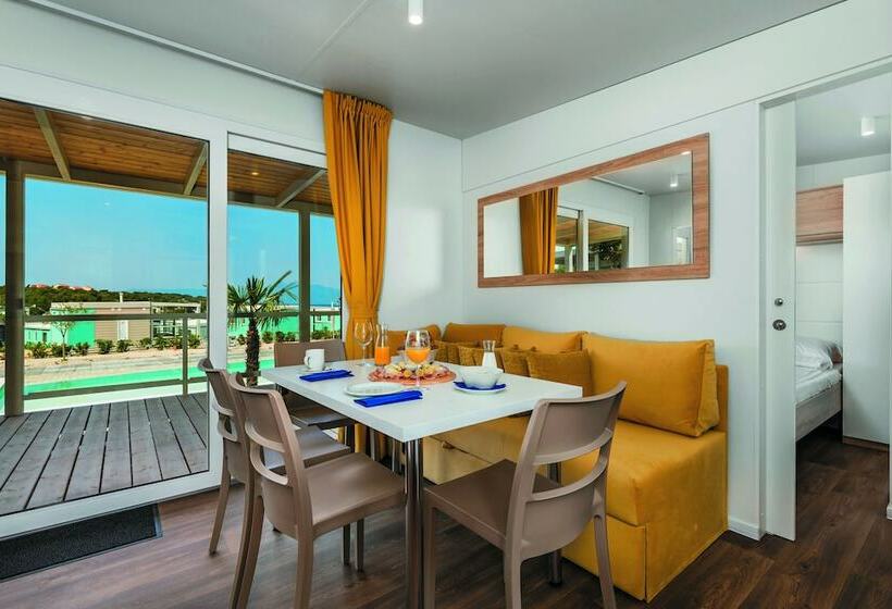 Отель Mobile Homes Camping Omišalj