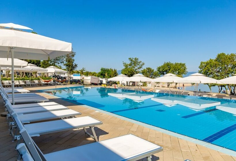 Отель Mobile Homes Camping Omišalj