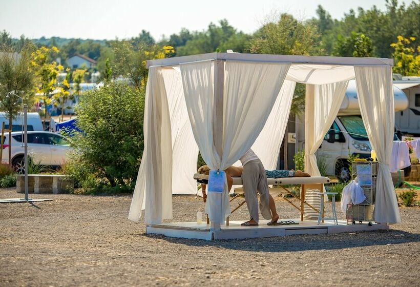 Отель Mobile Homes Camping Omišalj