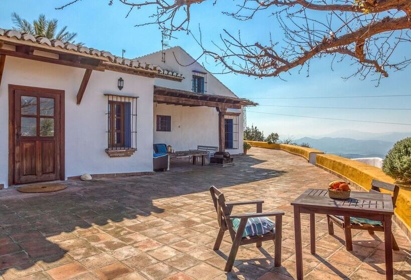 Lovely Cottage In Alcaucín Near Sierra Tejeda Natural Park