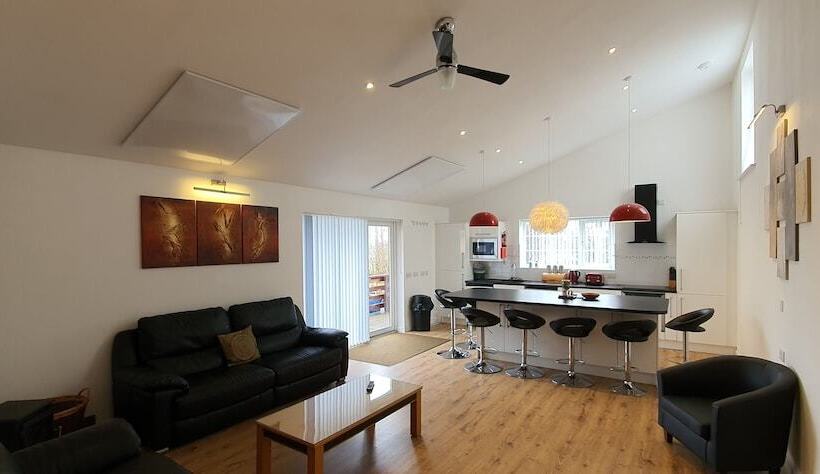 Beautiful Cottage In Stornoway