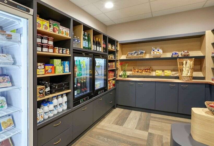 Aparthotel & Spa Adagio Vannes