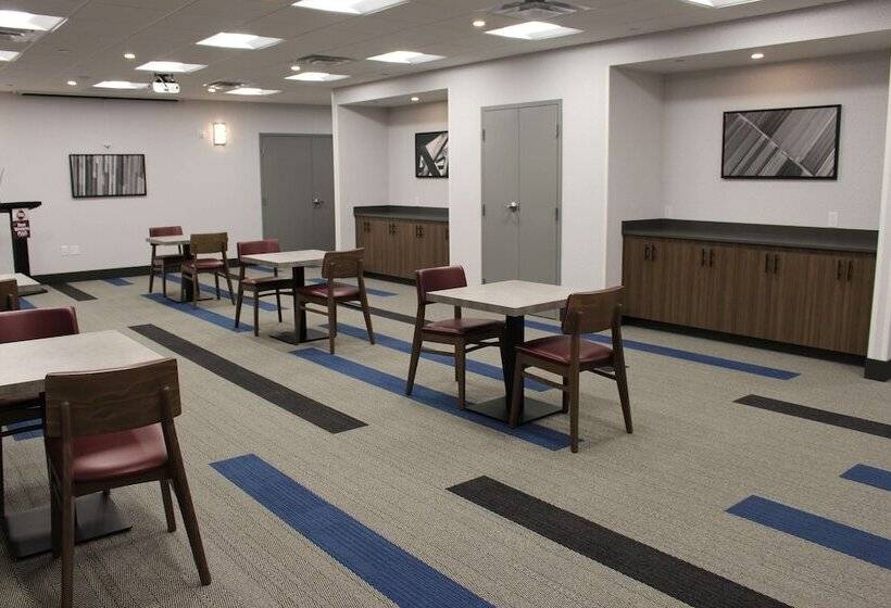 فندق Best Western Plus Dauphin