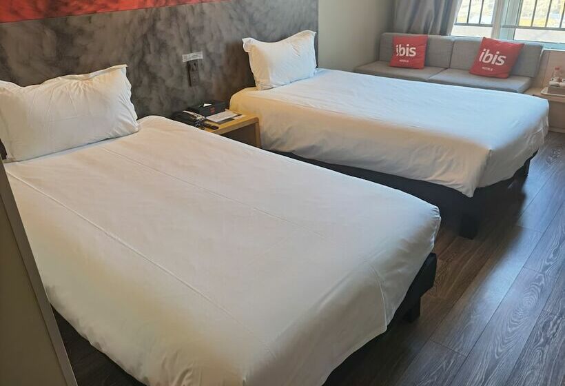 酒店 Ibis Nanjing Jiangbei Hongyang New  Area  Red Sun Plaza  Hot