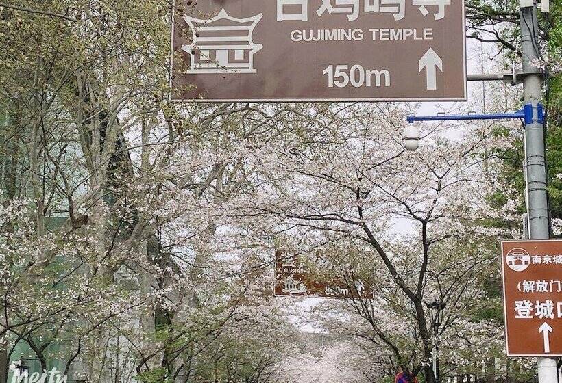 酒店 Ibis Nanjing Jiangbei Hongyang New  Area  Red Sun Plaza  Hot