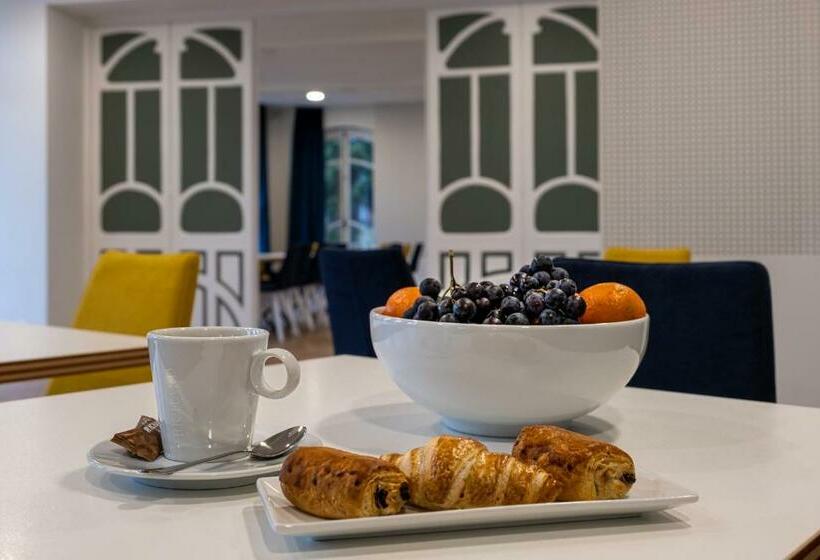 Mayrena Hotel Restaurant