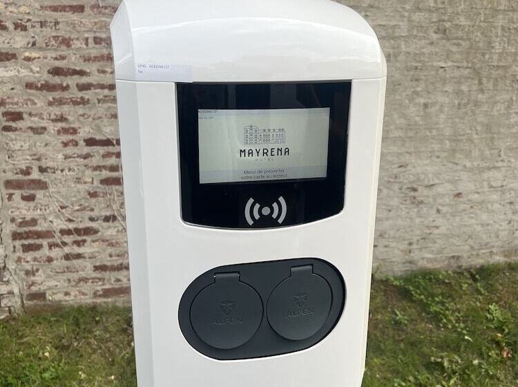 Mayrena Hotel Restaurant