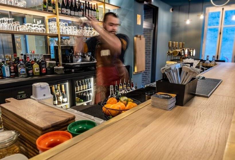 Mayrena Hotel Restaurant