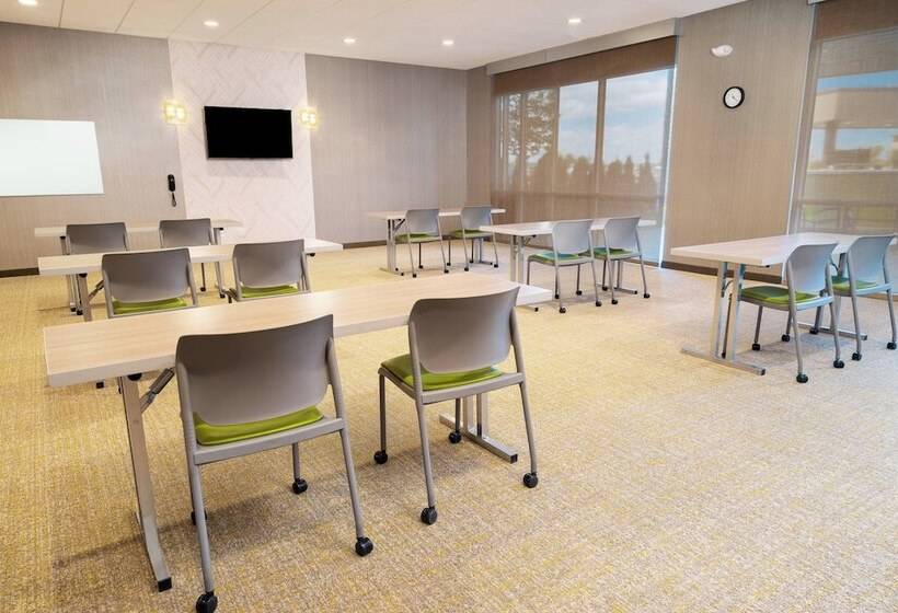 בית מלון כפרי Springhill Suites Spokane Airport