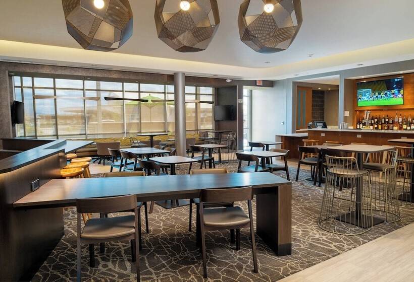 בית מלון כפרי Springhill Suites Spokane Airport