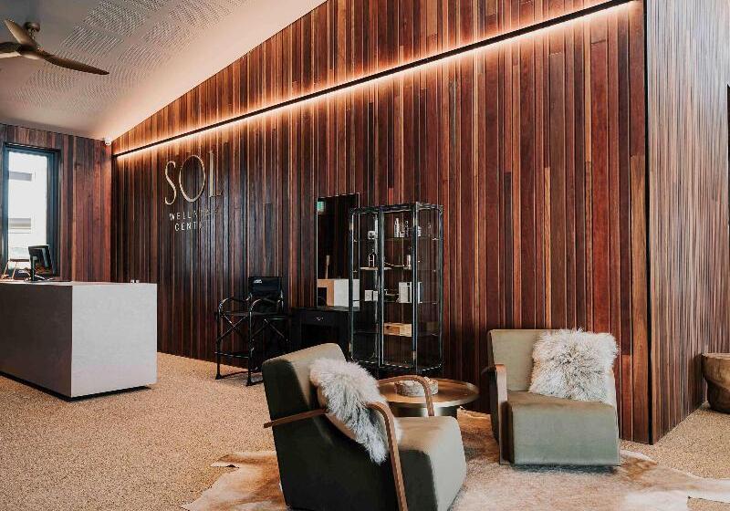 Отель The Sebel Yarrawonga Silverwoods