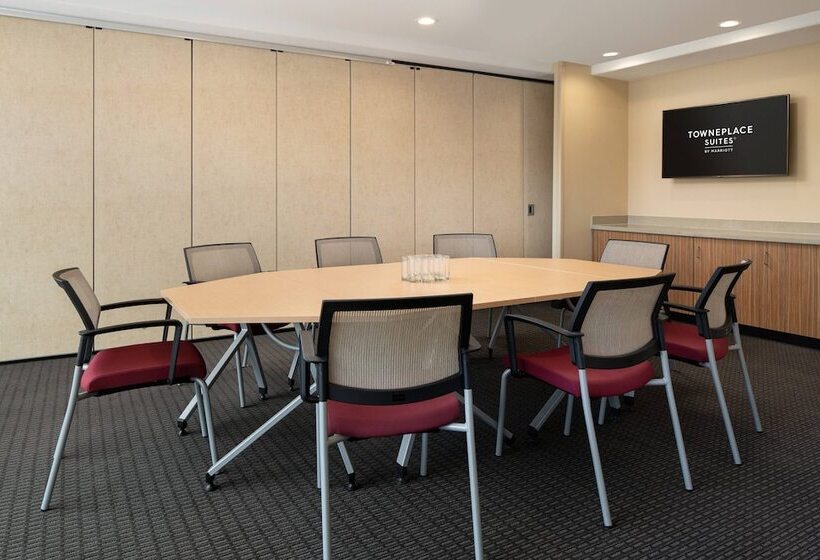 هتل Towneplace Suites Fresno Clovis