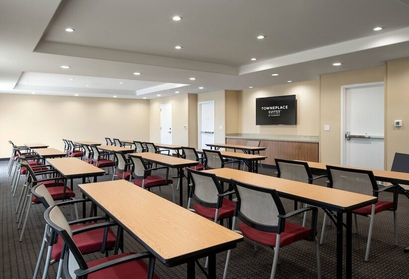 ホテル Towneplace Suites Fresno Clovis