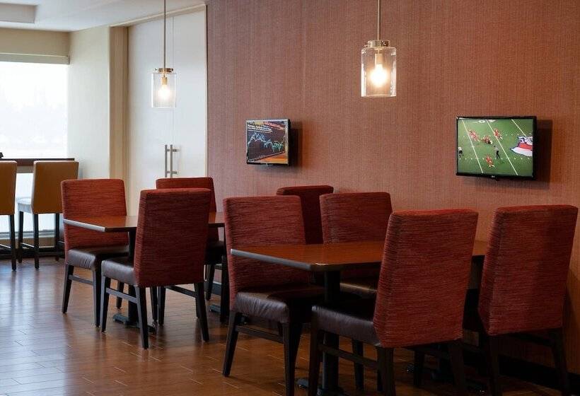 ホテル Towneplace Suites Fresno Clovis