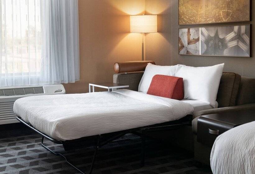 هتل Towneplace Suites Fresno Clovis