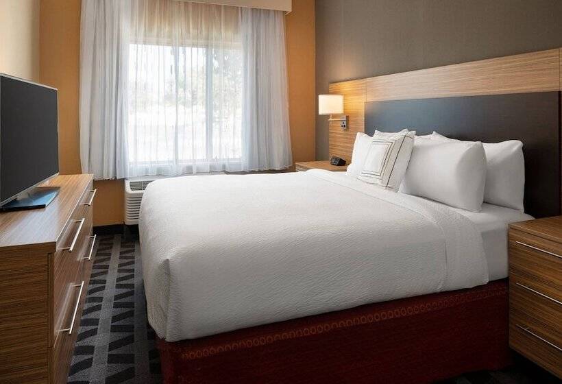 هتل Towneplace Suites Fresno Clovis