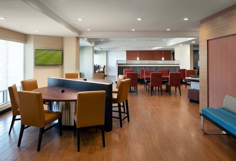 ホテル Towneplace Suites Fresno Clovis