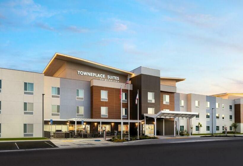 ホテル Towneplace Suites Fresno Clovis