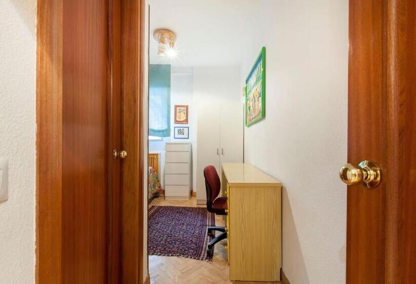 Modern B&b Somosaguas