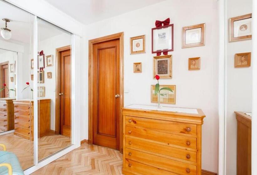 Modern B&b Somosaguas